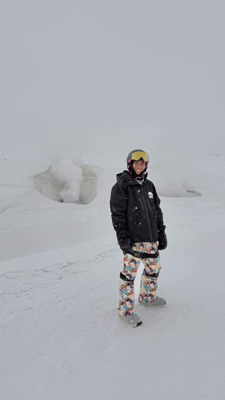 Snoway Academy 雙板及單板滑雪教練 捷